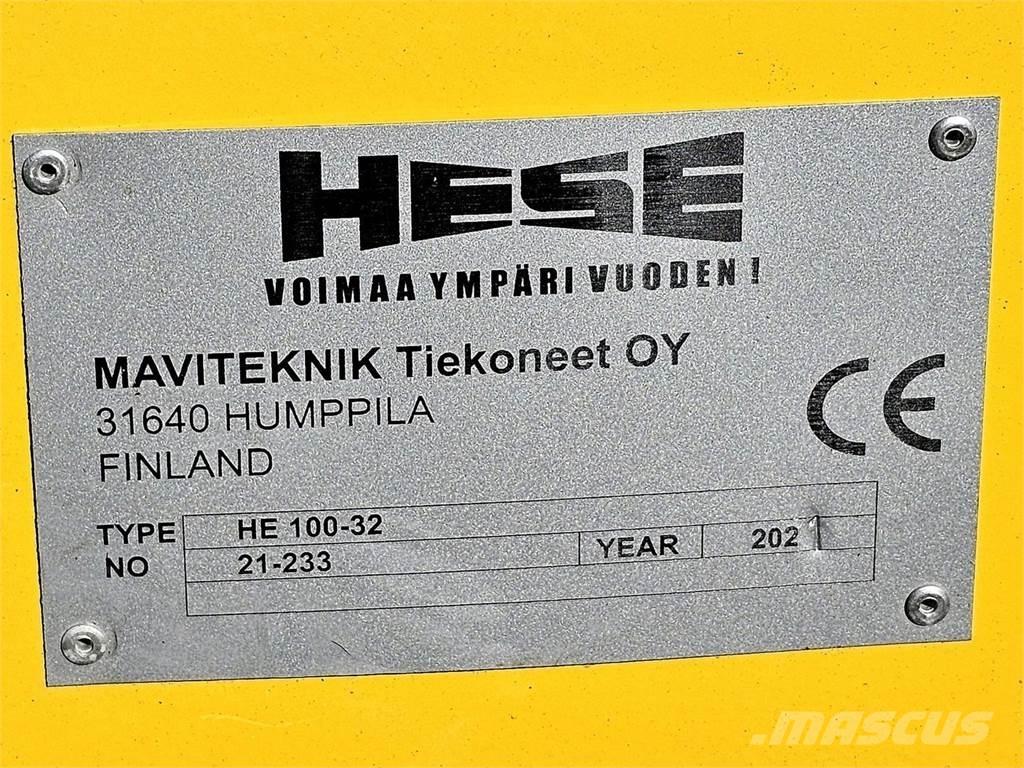 Hese HE 100-32 Kita kelių ir sniego technika