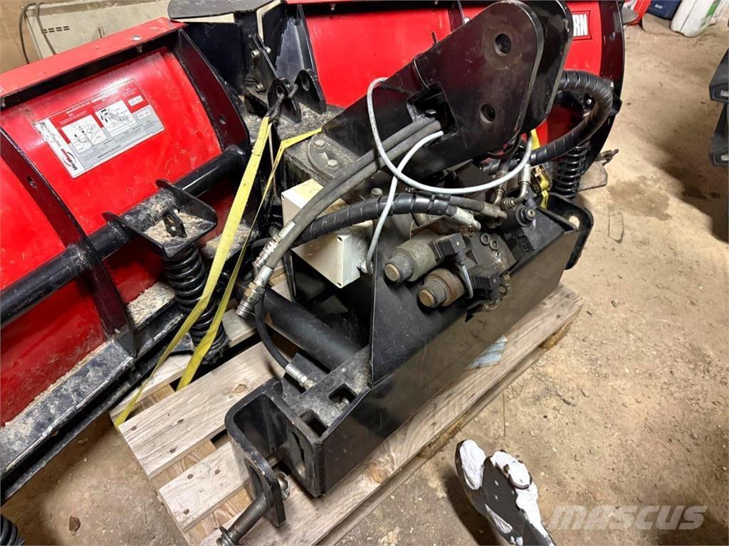 Hilltip Aura Sniego peiliai ir valytuvai