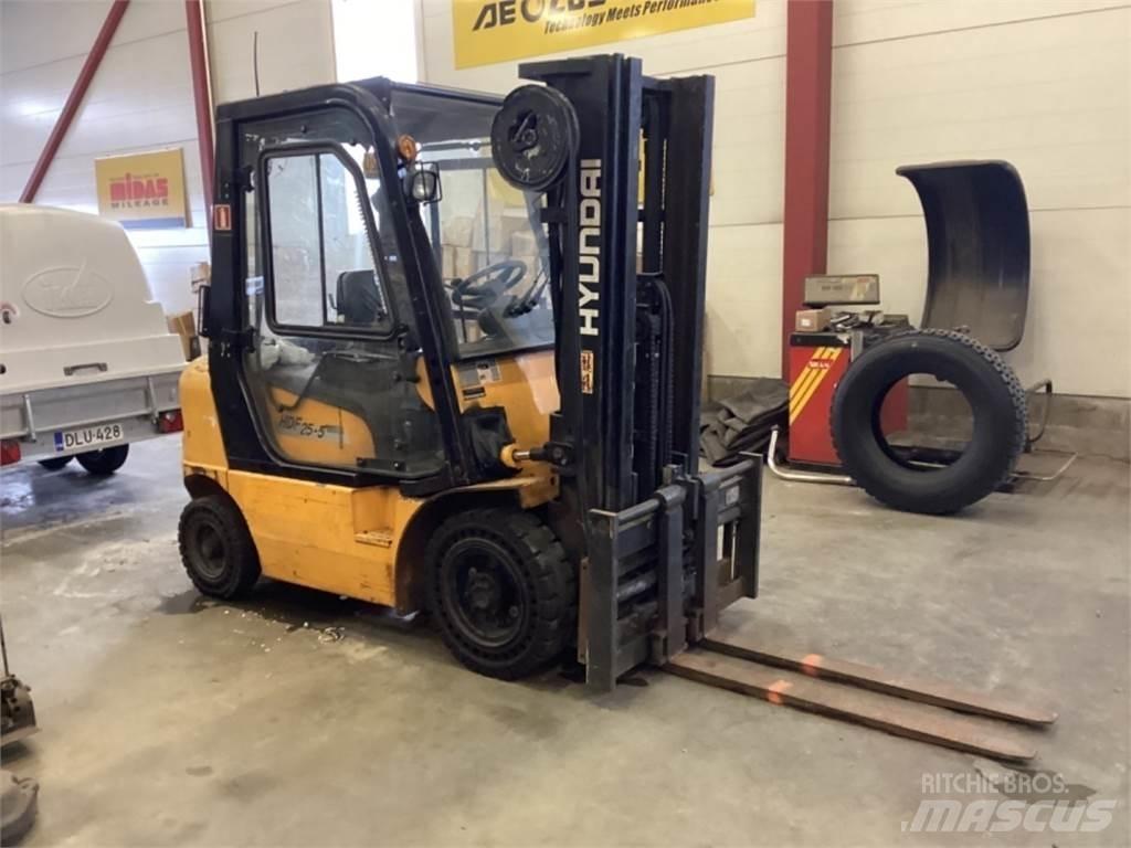 Hyundai HDE 25 E Dyzeliniai krautuvai