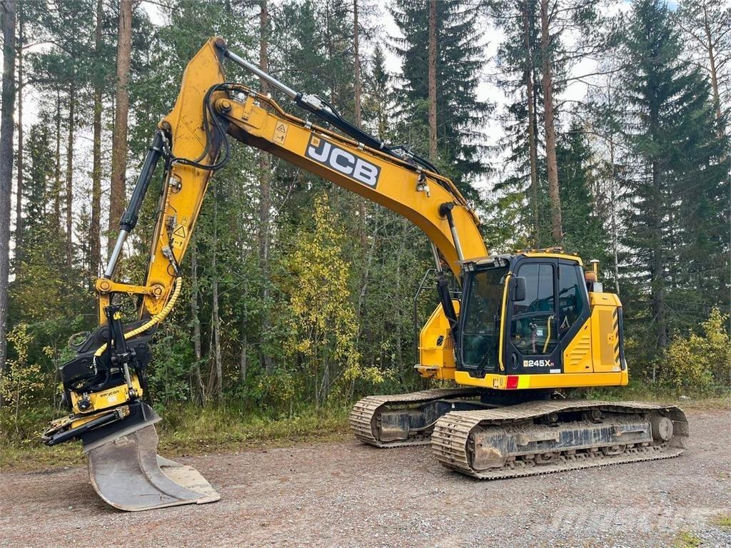 JCB 245XR Vikšriniai ekskavatoriai