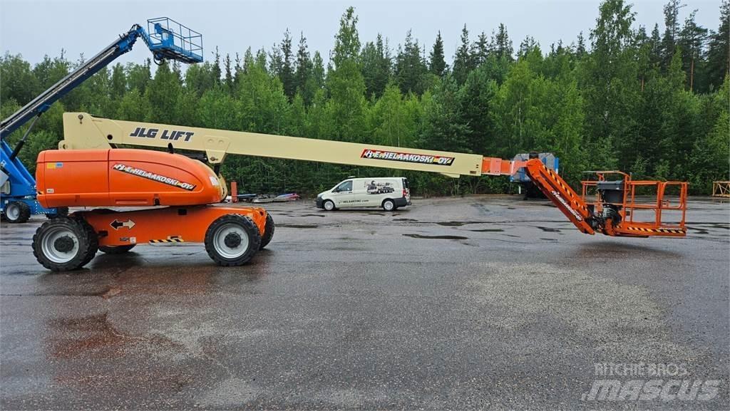 JLG 860SJ Vertikalūs stiebiniai keltuvai