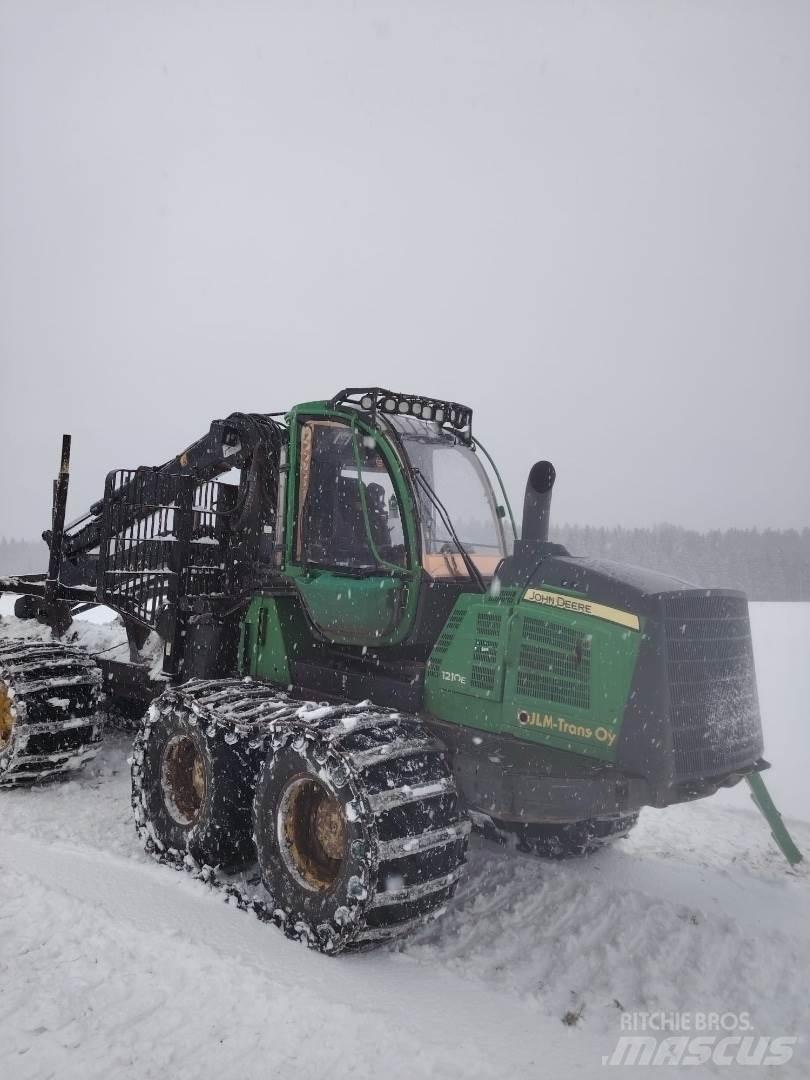 John Deere 1210E Naudoti miškovežiai (Forvarderiai)