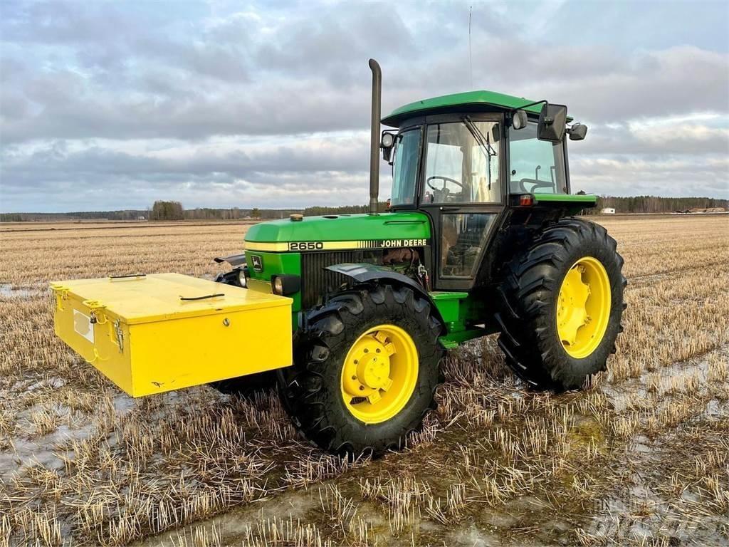 John Deere 2650 Traktoriai