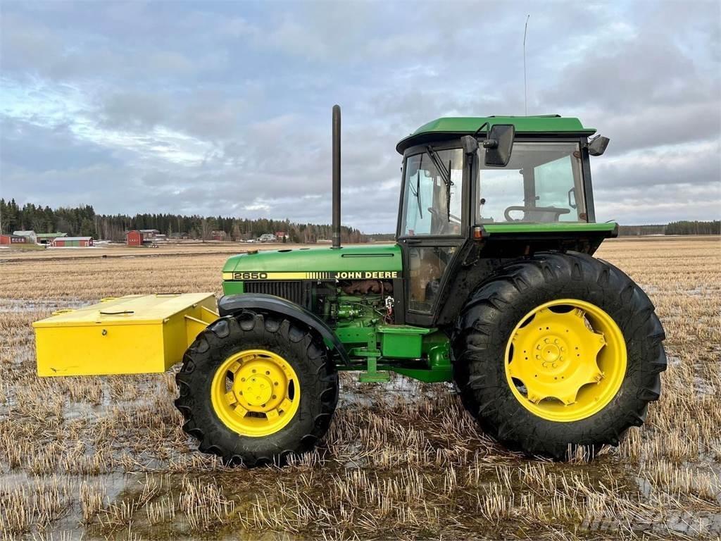John Deere 2650 Traktoriai