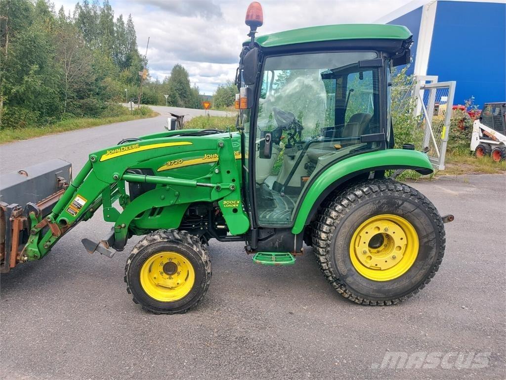 John Deere 3720 Traktoriai