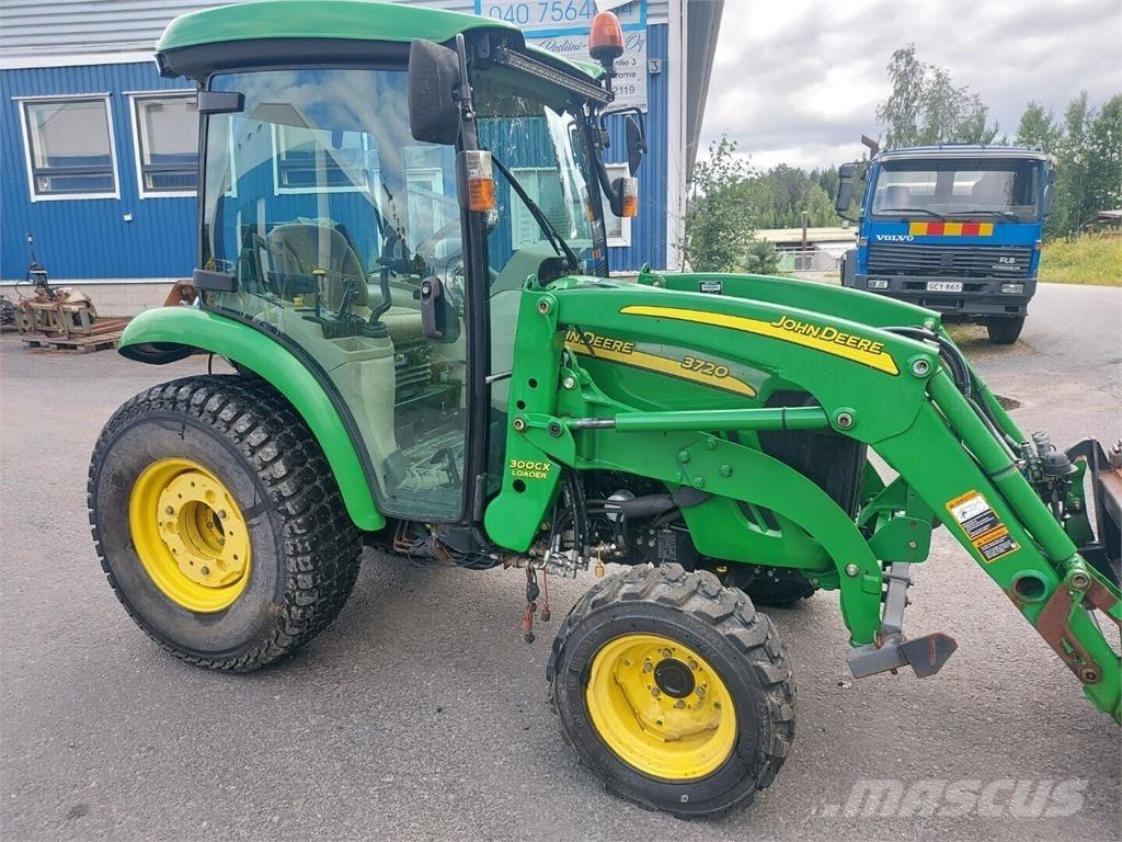 John Deere 3720 Traktoriai