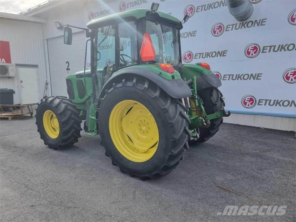 John Deere 6120SE Traktoriai