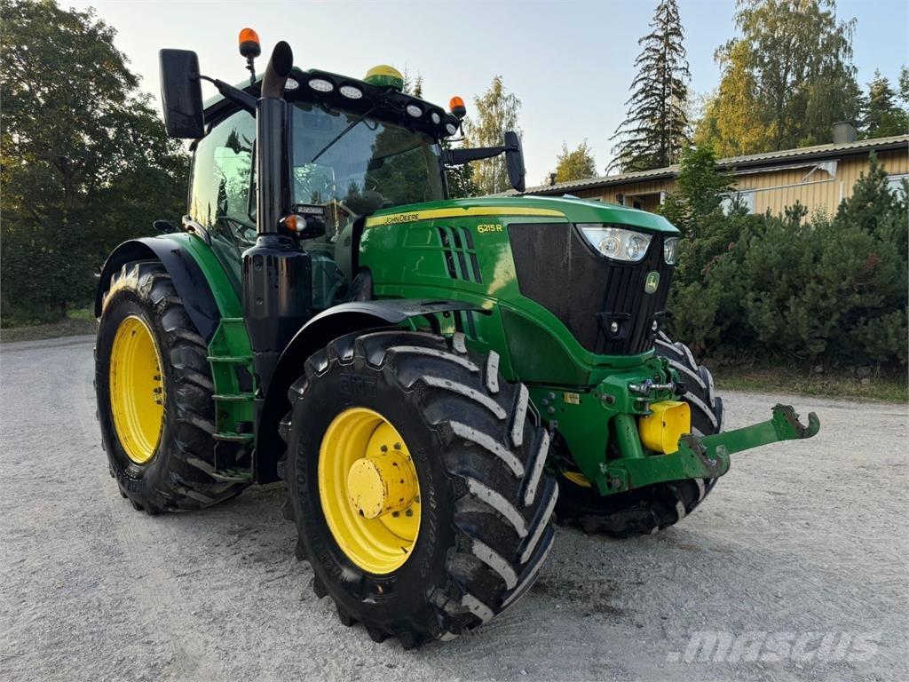 John Deere 6215R Traktoriai