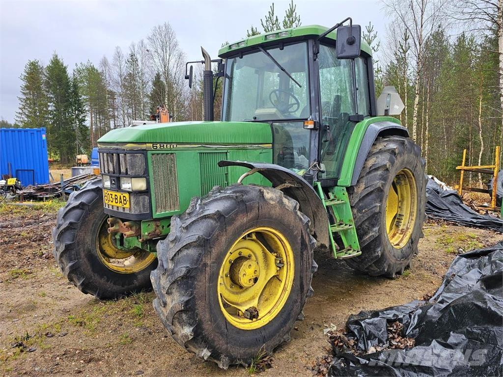 John Deere 6800 Traktoriai