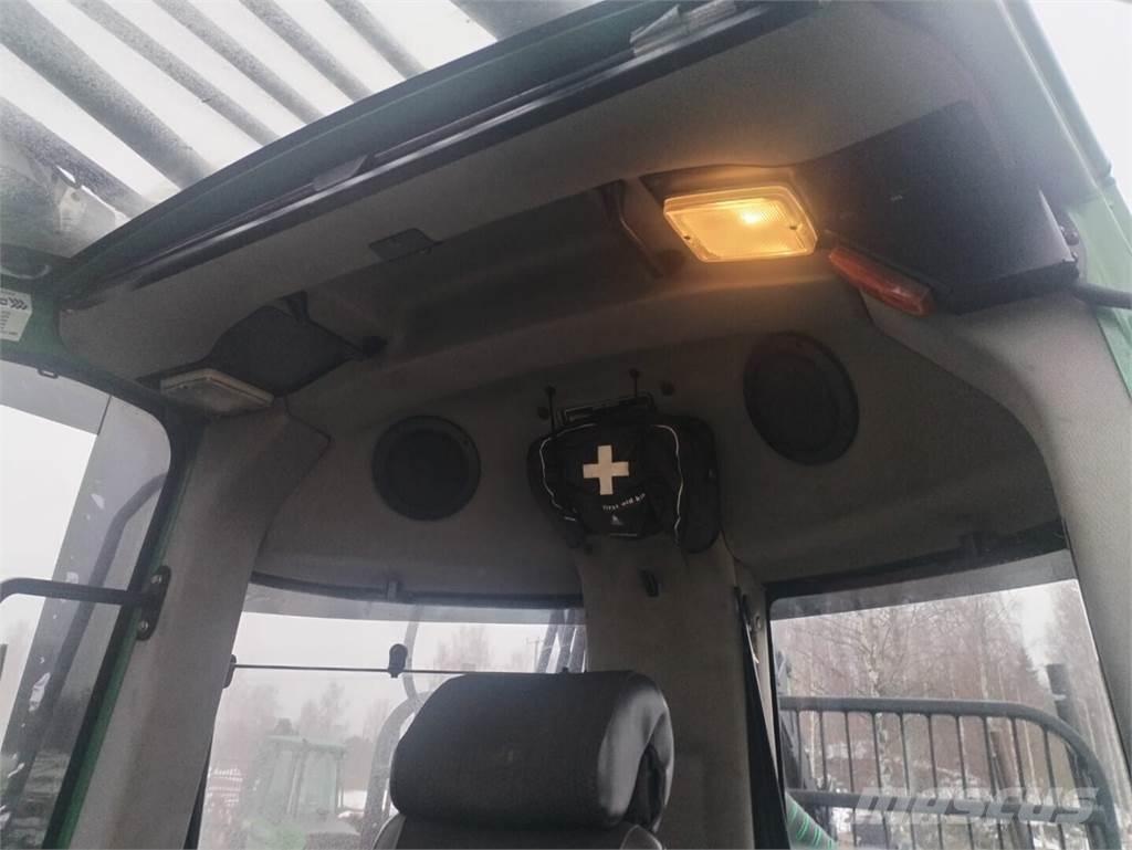 John Deere 810 E Naudoti miškovežiai (Forvarderiai)