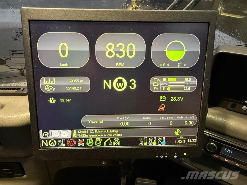 Komatsu 901 TX Miško technika (Harvesteriai)