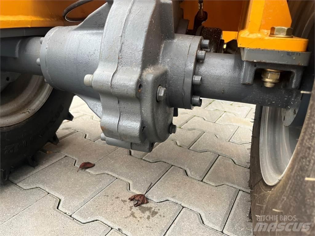 Multiloader L 10 Mini krautuvai