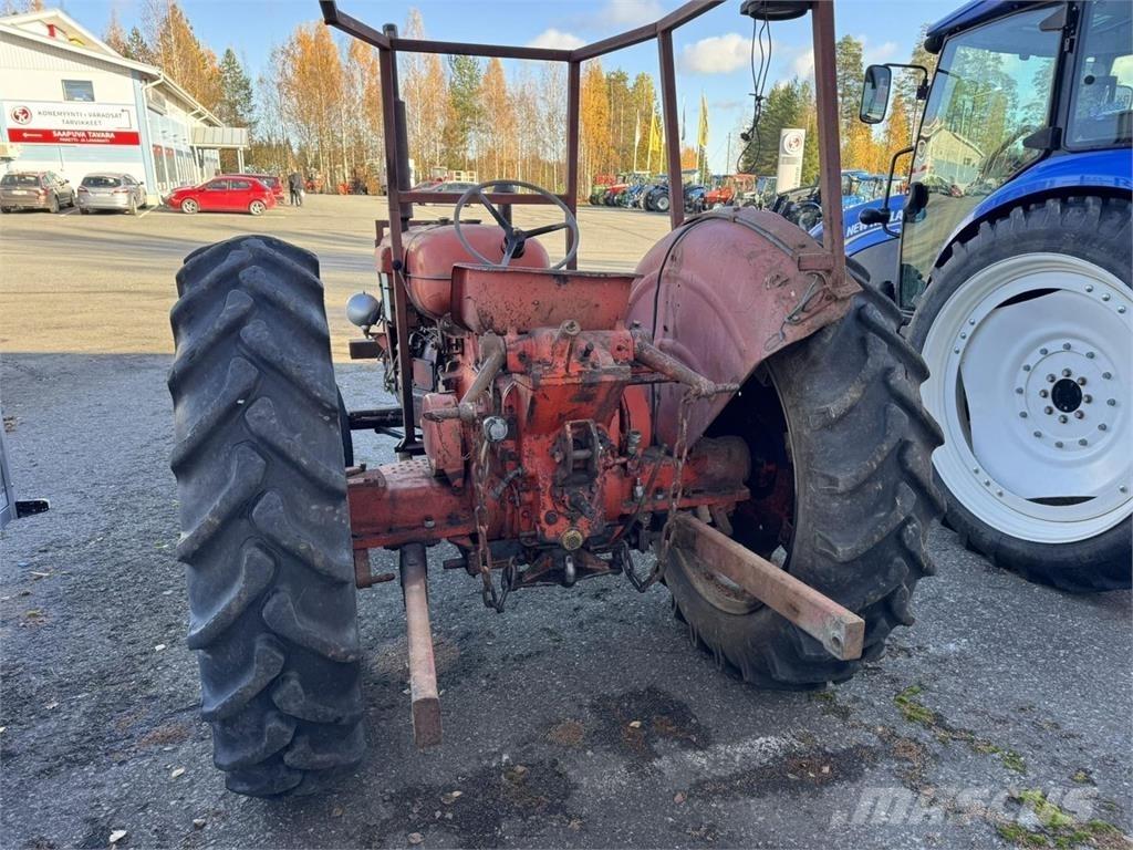 Nuffield 460 Traktoriai