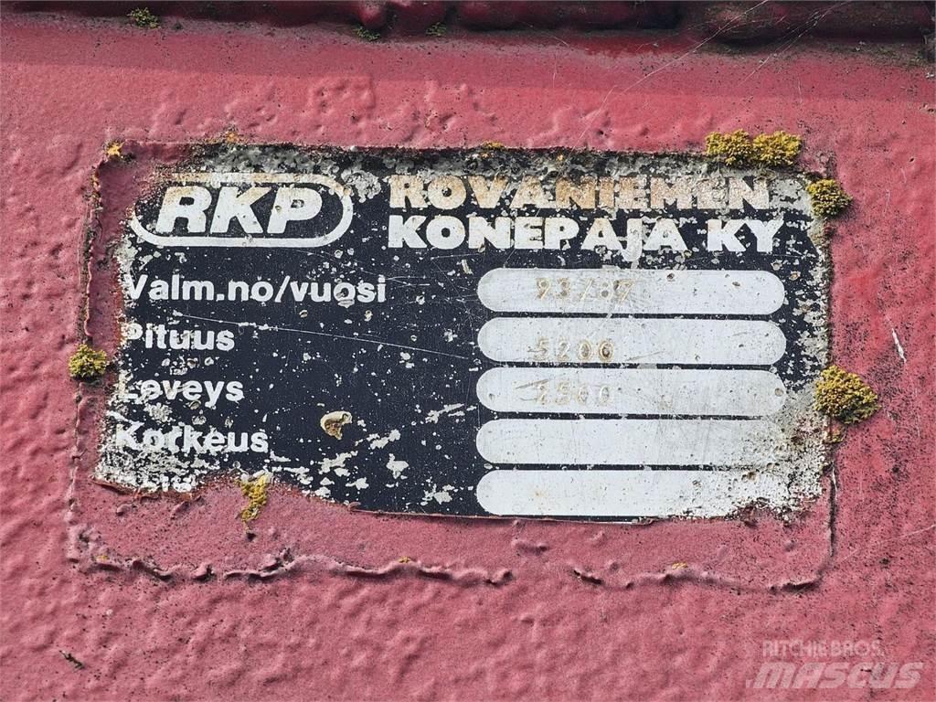  Perävaunu Savivartės priekabos