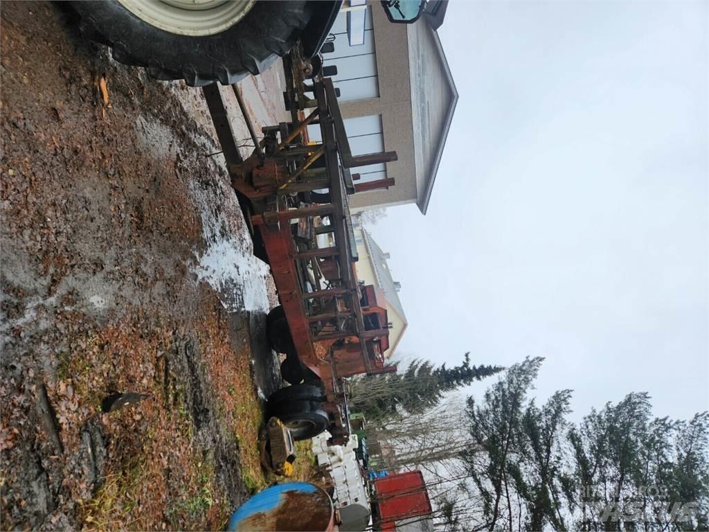  Puunkuorimakone Kiti naudoti statybos komponentai