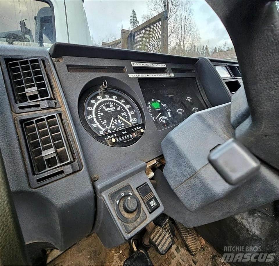 Renault M230ti Sunkvežimiai su keliamuoju kabliu