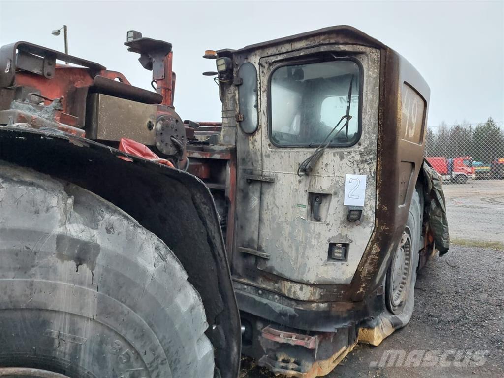 Sandvik TORO 621 Naudoti ratiniai krautuvai