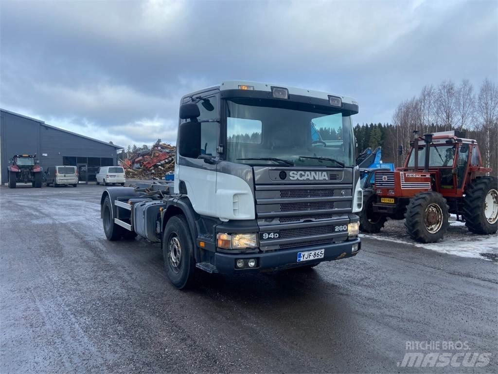 Scania 94 P Sunkvežimiai su keliamuoju kabliu