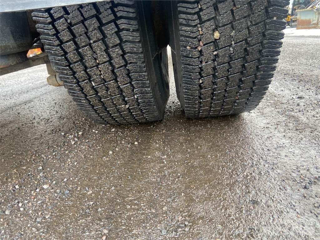 Scania 94 P Sunkvežimiai su keliamuoju kabliu