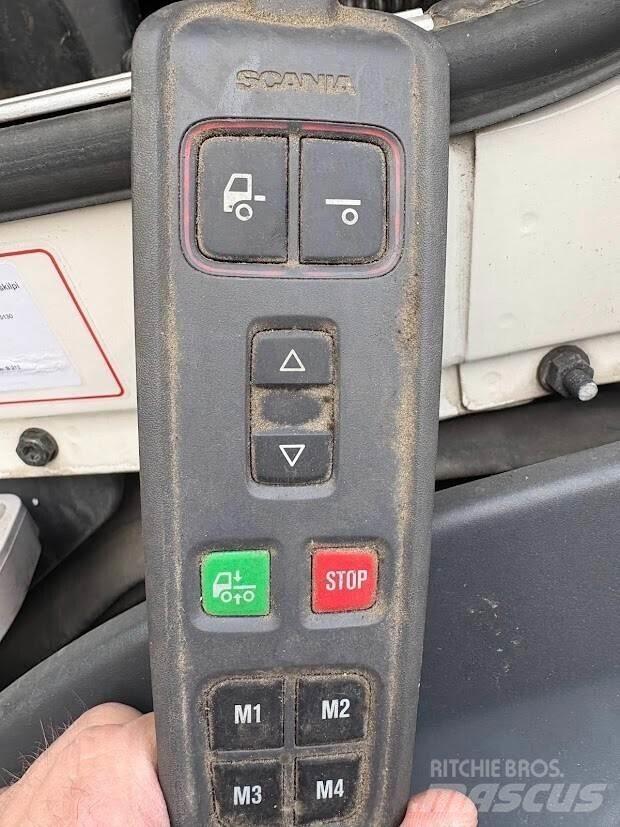 Scania G360 Sunkvežimiai su dengtu kėbulu