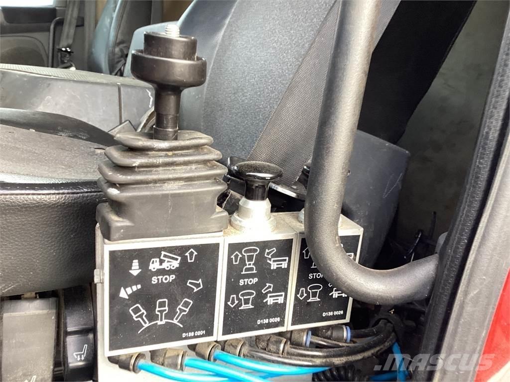 Scania P 320 Sunkvežimiai su keliamuoju kabliu