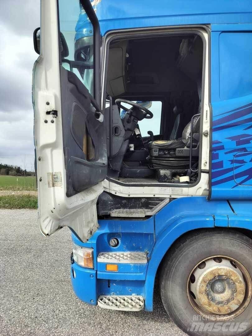 Scania R 560 6X2 Naudoti vilkikai