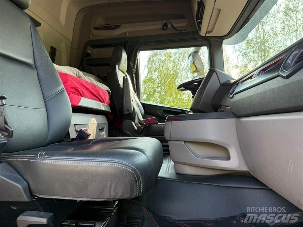 Scania R 650 Savivarčių priekabų vilkikai