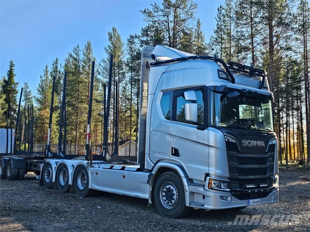 Scania R660 8X4 Miškovežių vilkikai