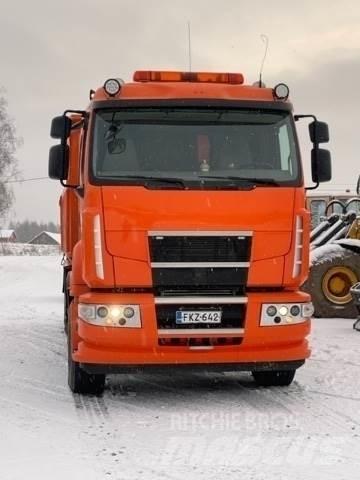 Sisu C600 E15M Savivarčių priekabų vilkikai