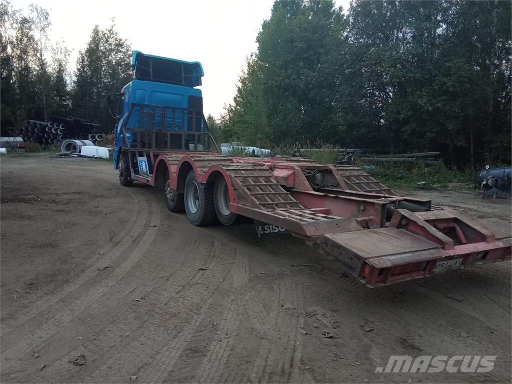 Sisu E12 Miško mašinų transportavimo sunkvežimiai