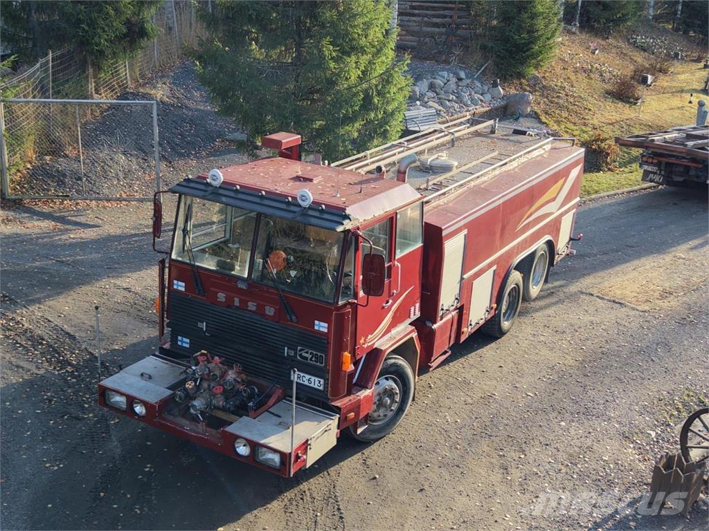 Sisu Paloauto 6X2 Kita