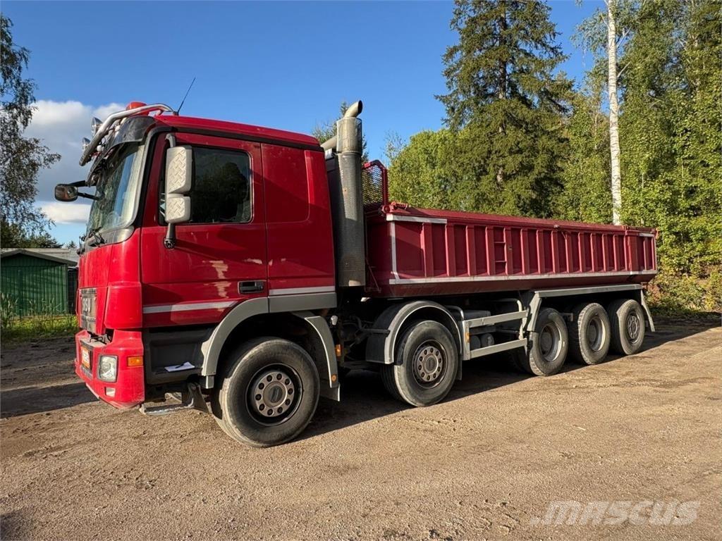 Sisu Polar 10x4 Savivarčių priekabų vilkikai