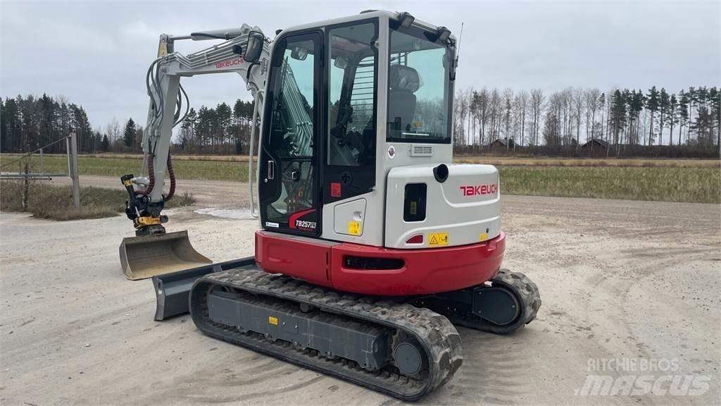 Takeuchi TB257FR Mini ekskavatoriai < 7 t