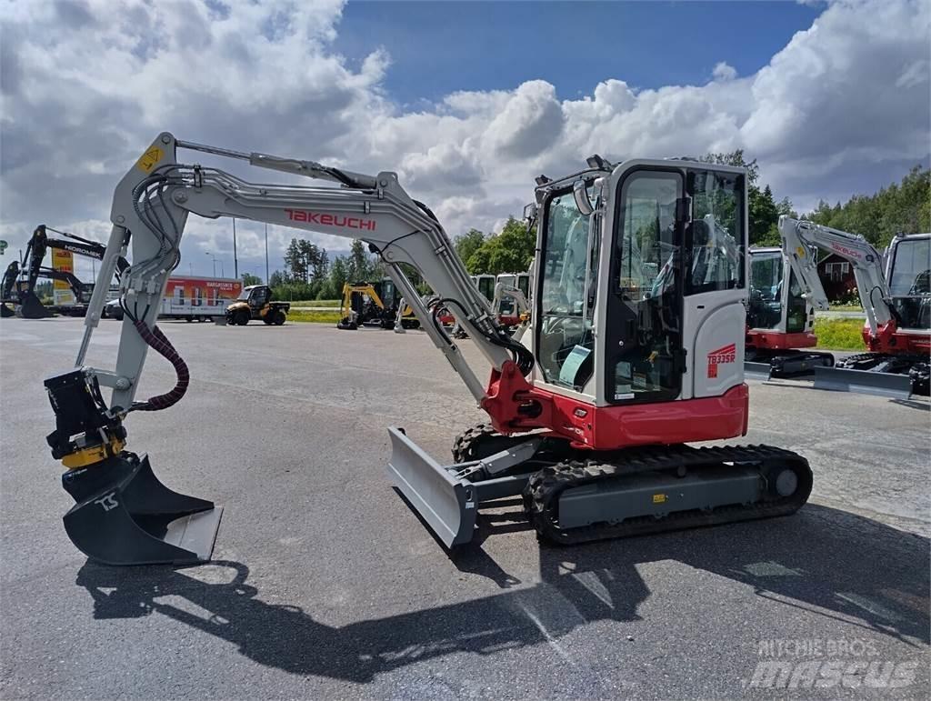 Takeuchi TB335R Mini ekskavatoriai < 7 t