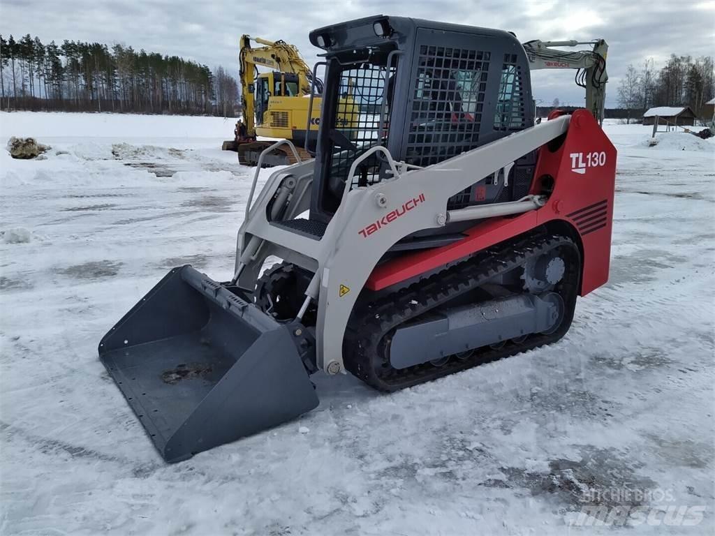 Takeuchi TL130 Krautuvai su šoniniu pasukimu