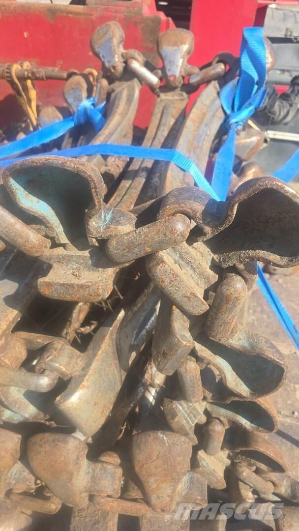  Teloja Grandinės, vikšrai ir važiuoklės