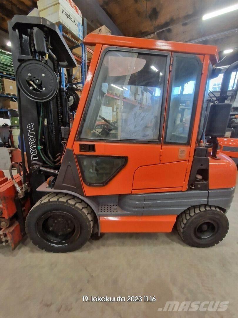 Toyota 02-6FDF30 Dyzeliniai krautuvai