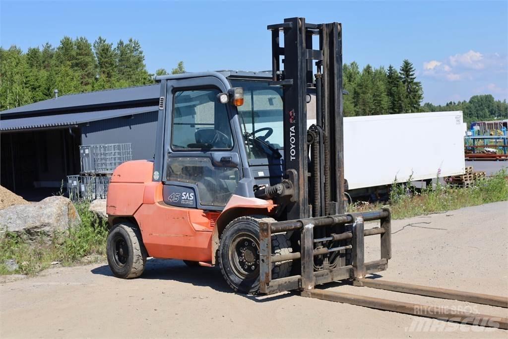 Toyota 7FD40 Dyzeliniai krautuvai