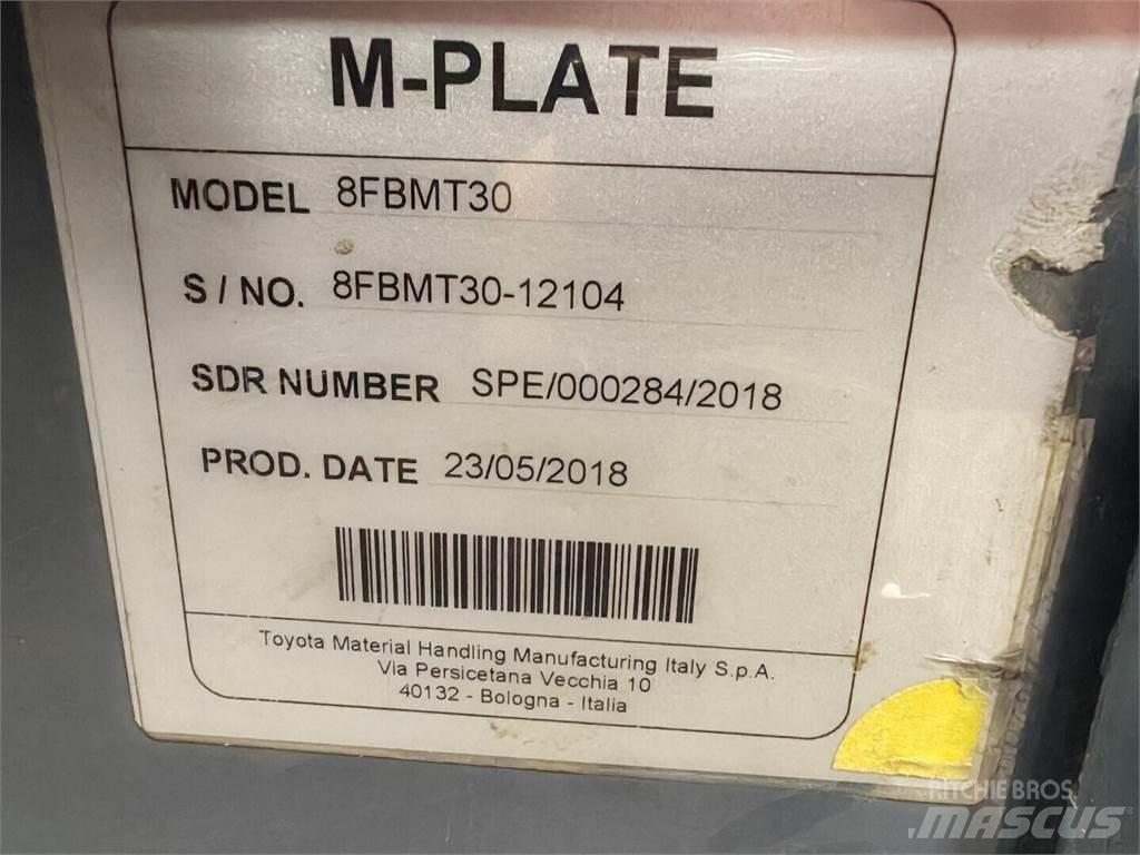 Toyota 8FBMT30 Elektriniai šakiniai krautuvai