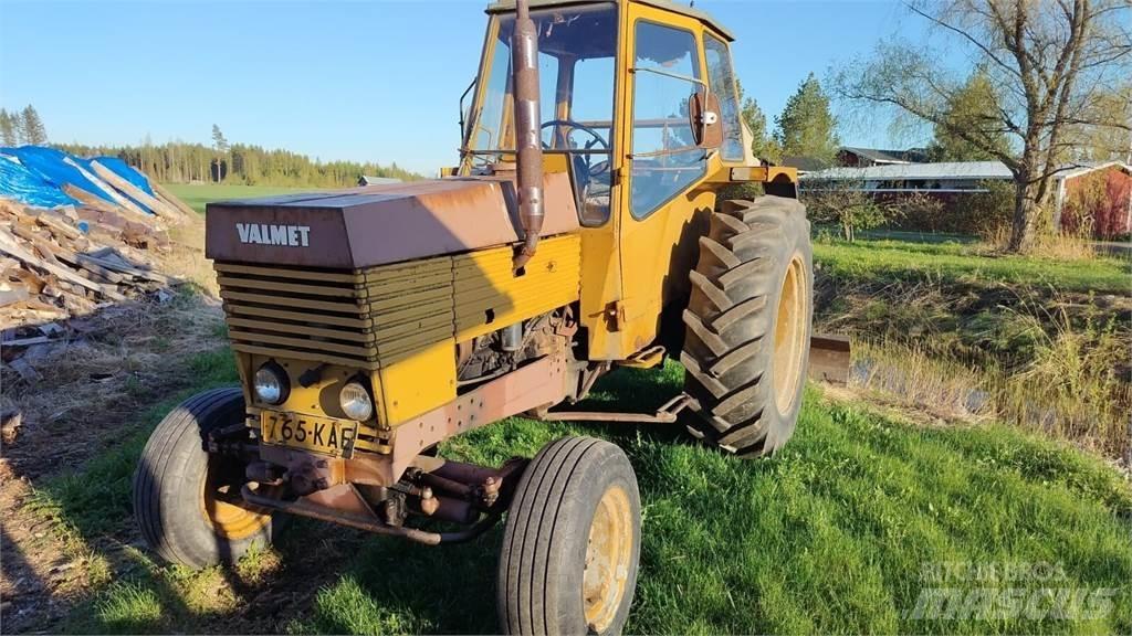 Valmet 702 Traktoriai