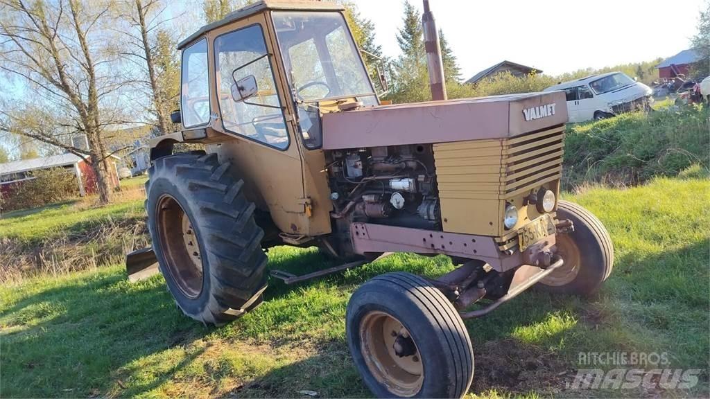Valmet 702 Traktoriai