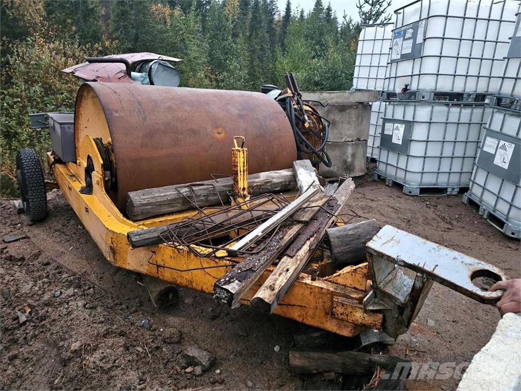  Valssijyrä Statyba - Kita