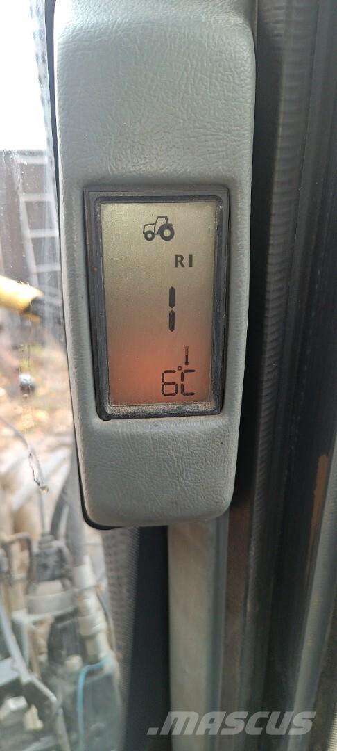 Valtra 8450 Traktoriai