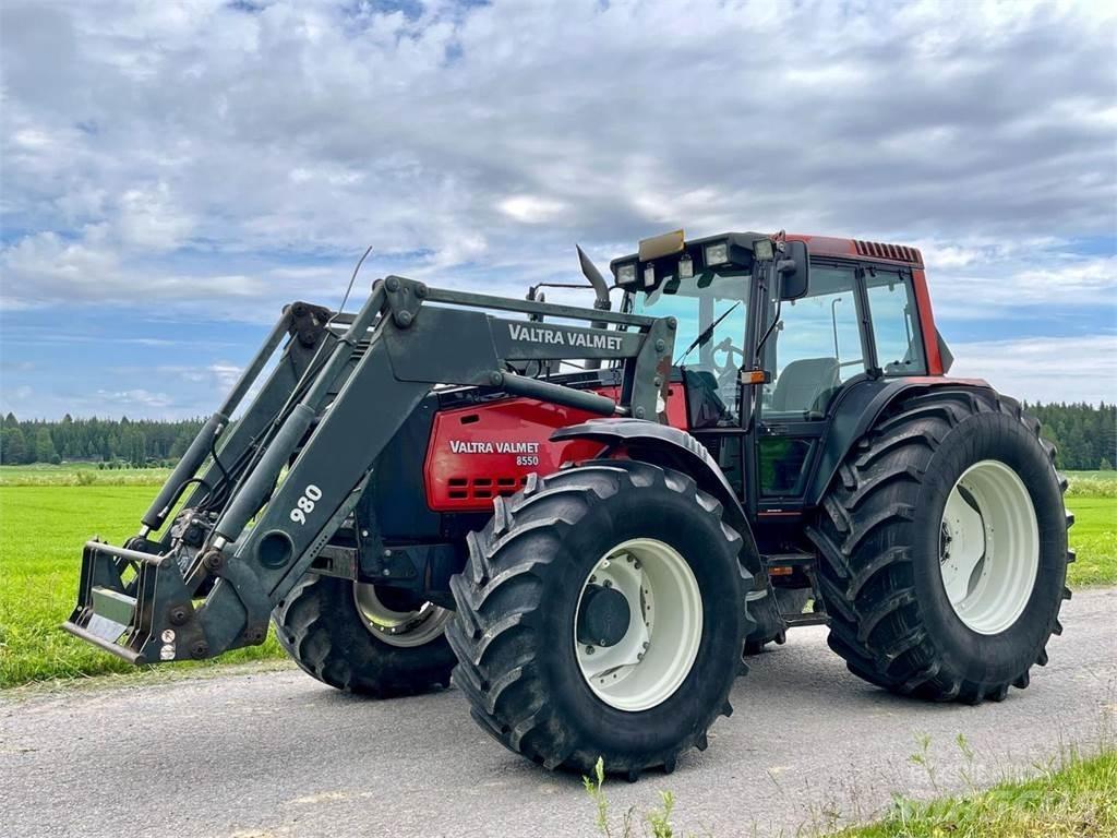 Valtra 8550 Mega Traktoriai