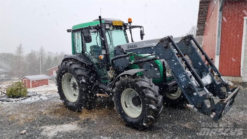 Valtra A92 Traktoriai