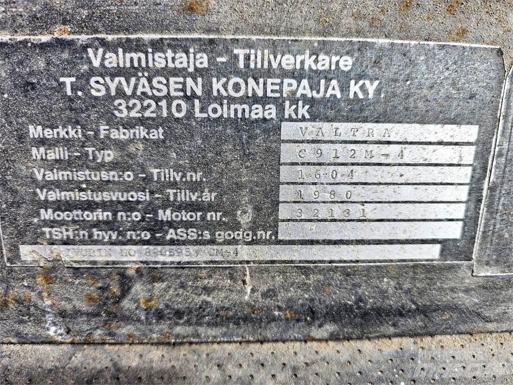 Valtra C 912M-4 Ekskavatoriniai krautuvai