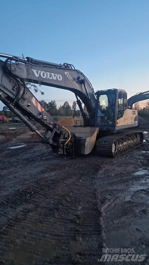 Volvo 210c Vikšriniai ekskavatoriai