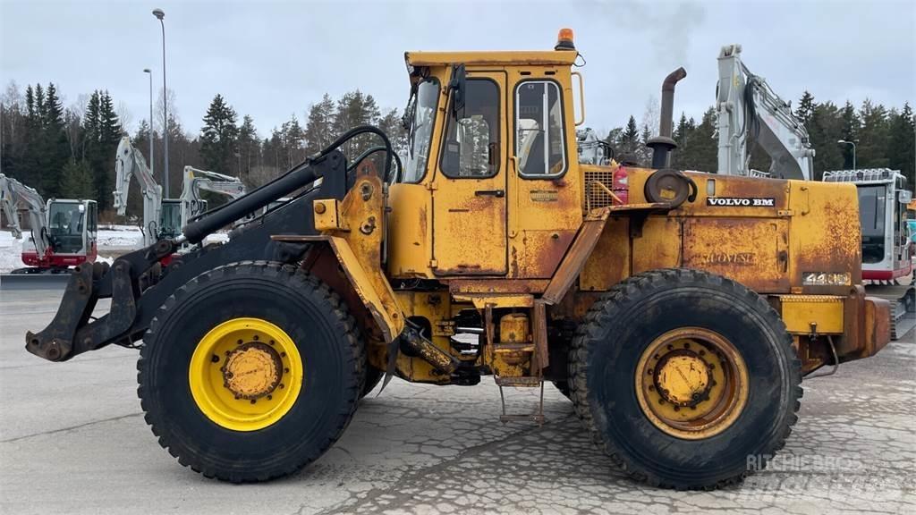 Volvo 4400 Naudoti ratiniai krautuvai