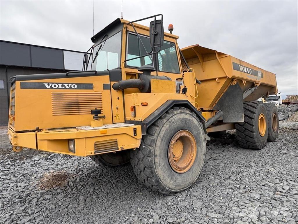Volvo A 25 C Karjeriniai savivarčiai