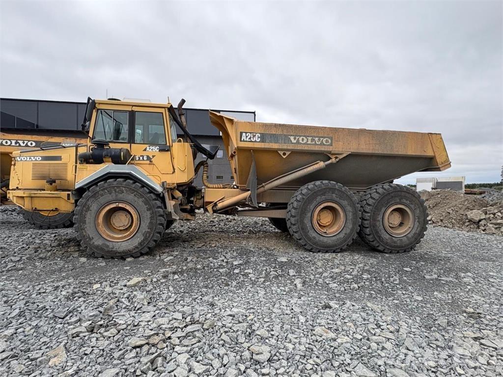 Volvo A 25 C Karjeriniai savivarčiai